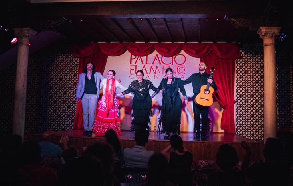 imagen n.º 2 de Granada: Espectáculo Flamenco Tradicional de 1 Hora en Palacio actividad en Granada, subida por el proveedor
