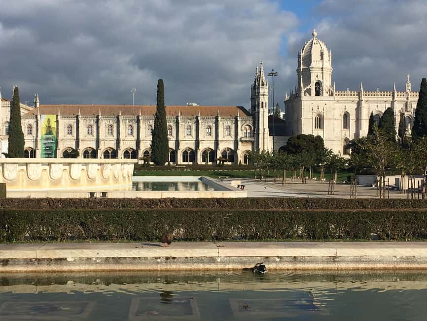 imagem n.4 de Lisboa: Passeio a pé por Belém e ingresso para o Mosteiro dos Jerónimos atividade em Lisboa, carregada pelo fornecedor