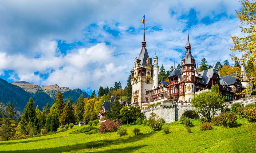image n.4 of From Bucharest: Peles Castle, Brasov & Bran Castle Day Trip activity in Sinaia, uploaded by supplier