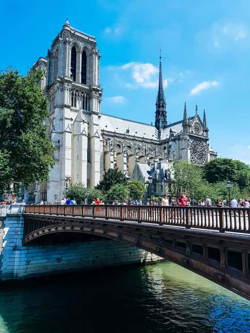 Image N°7 de Paris : visite extérieure de la cathédrale Notre-Dame et entrée sans réservation activité à Paris, publiée par le prestataire