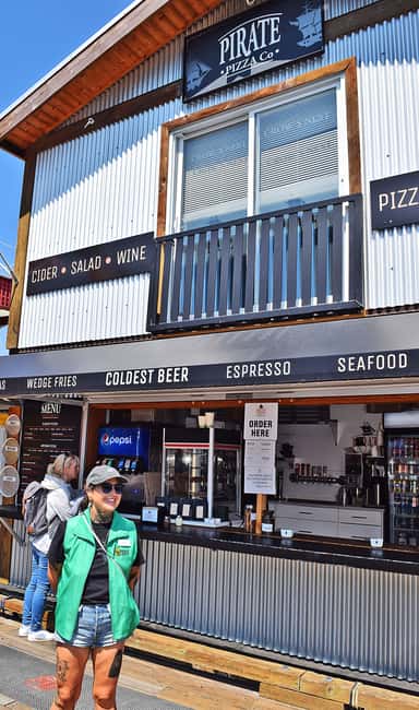 imagem n.13 de Pickle Pub Crawl: passeios de balsa e aperitivos atividade em Victoria, Colúmbia Britânica, carregada pelo fornecedor