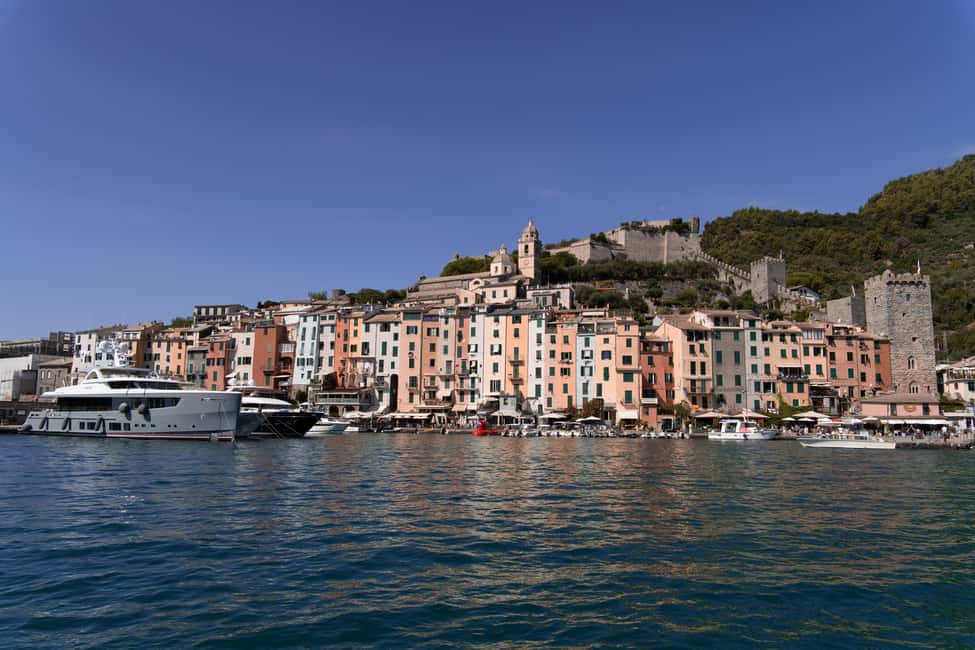 Immagine nº 12 di La Spezia: tour in barca delle Cinque Terre con cibo e bevande attività a Levanto, caricata dal fornitore
