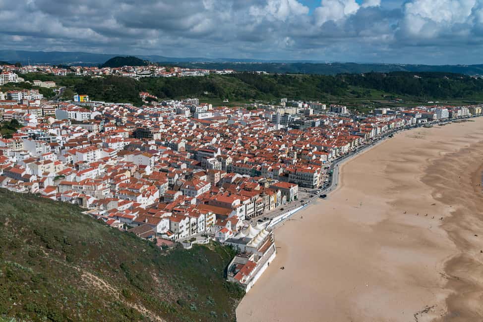 imagem n.7 de De Lisboa: Excursão a Fátima, Batalha, Nazaré e Óbidos com guia italiano atividade em Nazaré, Portugal, carregada pelo fornecedor