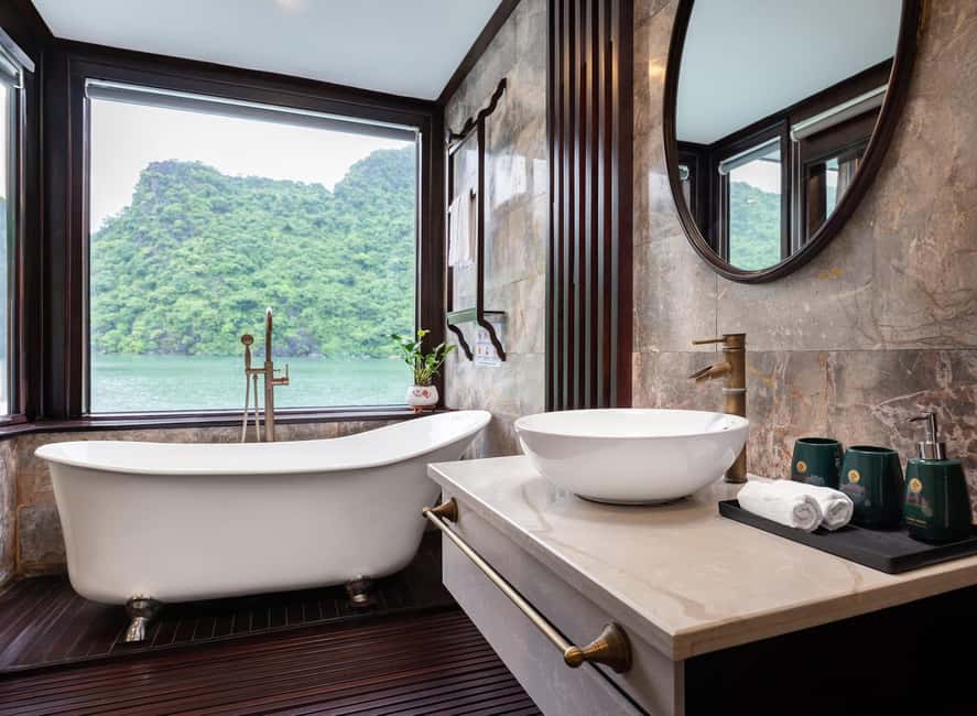 image n.81 of 2-Day: Halong Lan Ha Bay 5 Stars Cruises w/Balcony & Bathtub activity in Ha Long, uploaded by supplier