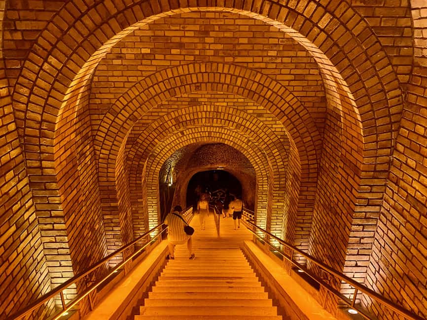 image n.16 of Grand Vintage Private Champagne Moet Chandon Veuve Clicquot activity in Reims, uploaded by supplier