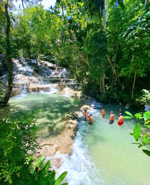 imagem n.5 de Tour particular para Dunns River e Blue Hole saindo de Montego Bay atividade em Ocho Rios, carregada pelo fornecedor
