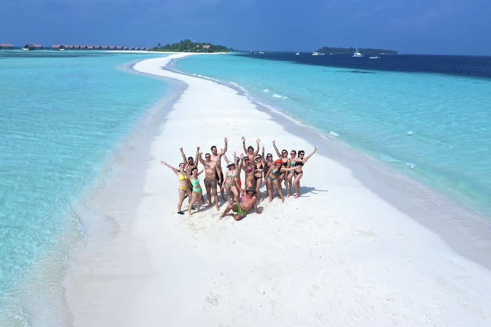 Immagine nº 1 di Maafushi: tour in barca con snorkeling nei giardini di corallo e pranzo attività a Maafushi, caricata dal fornitore