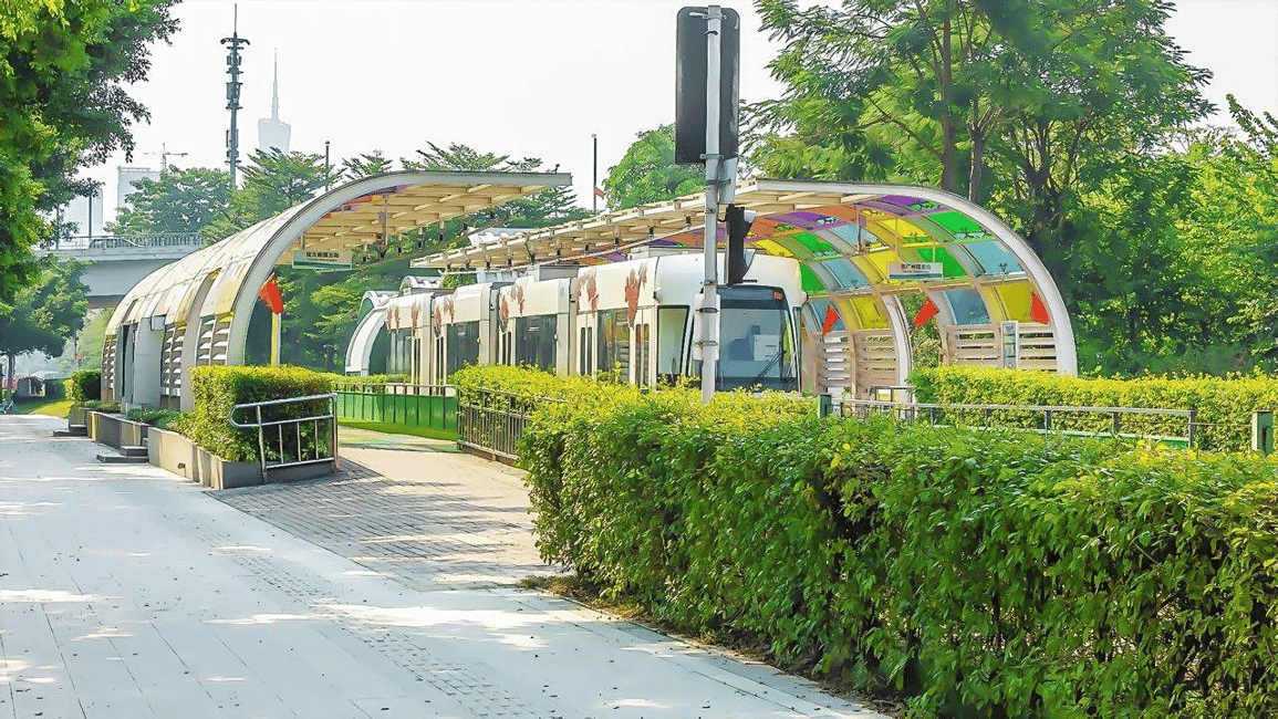 Image N°4 de Guangzhou : Laissez-passer d'une journée pour le tramway touristique de Riverside activité à Chine du Sud-Est, publiée par le prestataire