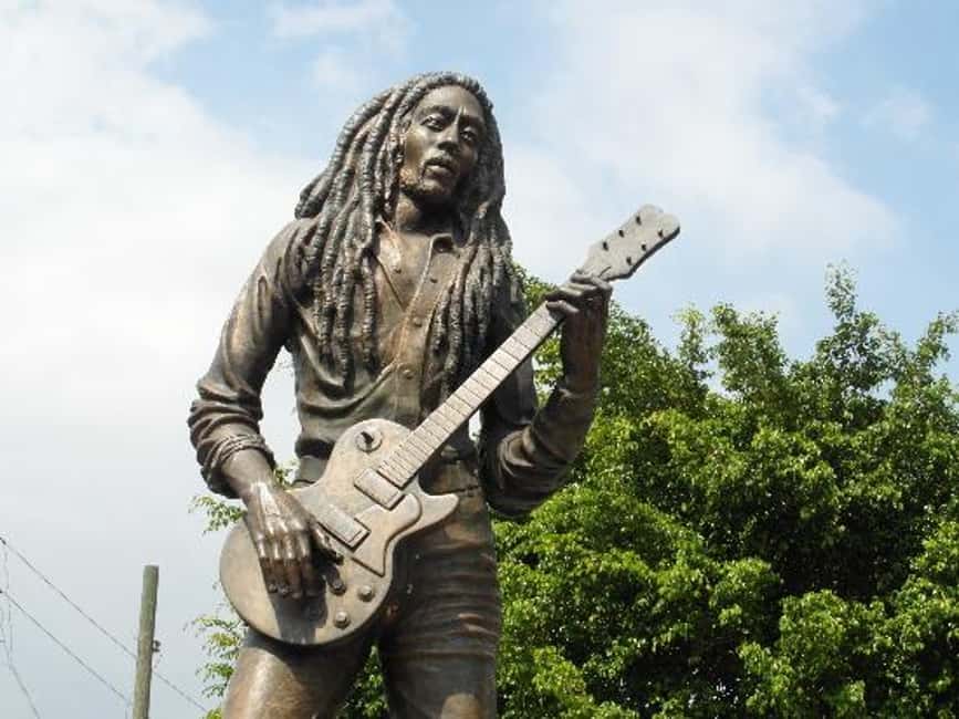 imagem n.3 de Museu Bob Marley em Kingston: Excursão de dia inteiro atividade em Kingston, Jamaica, carregada pelo fornecedor
