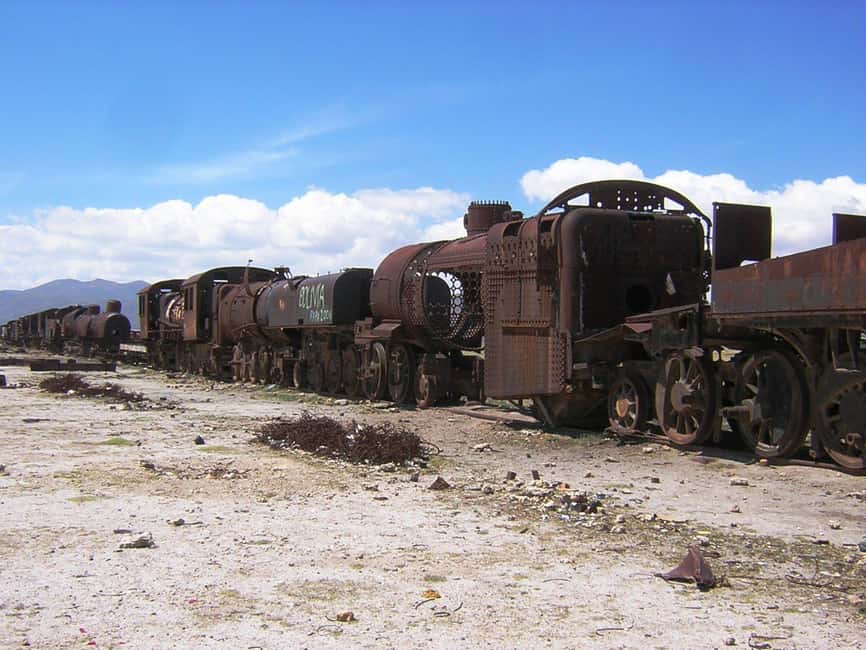 imagem n.2 de Excursão de 1 dia ao Salar de Uyuni e Cemitério de Trens - dia inteiro atividade em Uyuni, carregada pelo fornecedor