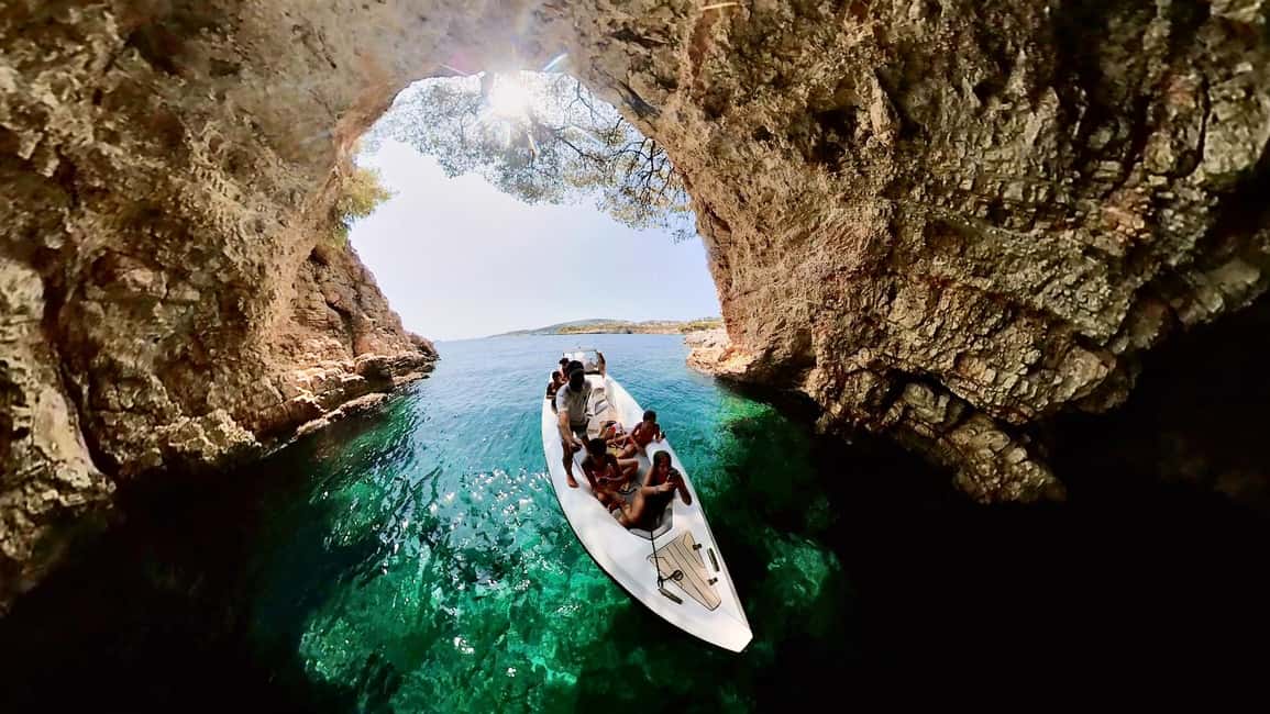 imagen n.º 13 de Skiathos: Crucero privado en lancha rápida por la isla de Skopelos actividad en Tesalia, subida por el proveedor