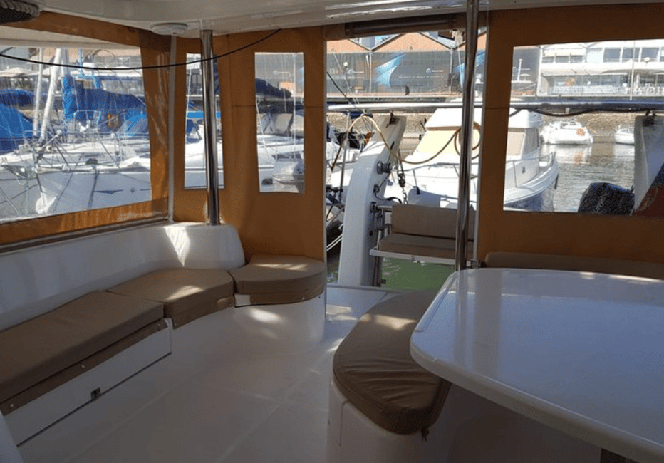 afbeelding n.5 van Lissabon: Catamarancruise bij zonsondergang, muziek en open bar activiteit in Lissabon, geüpload door aanbieder