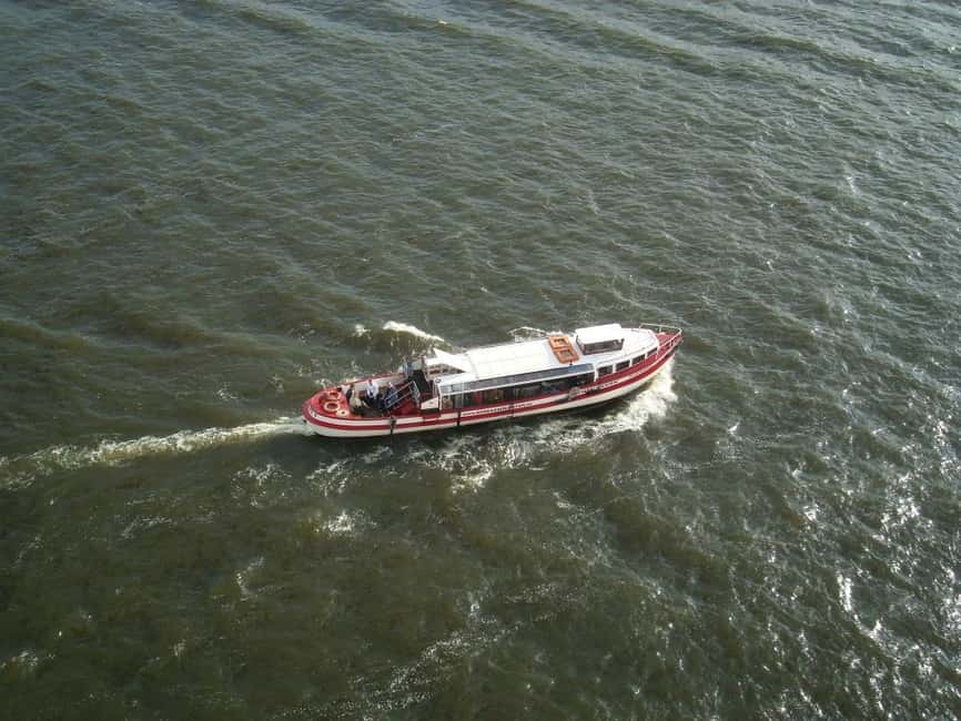 image n.6 of Hamburg: 2-Hour Harbor Cruise activity in Hamburg, uploaded by supplier