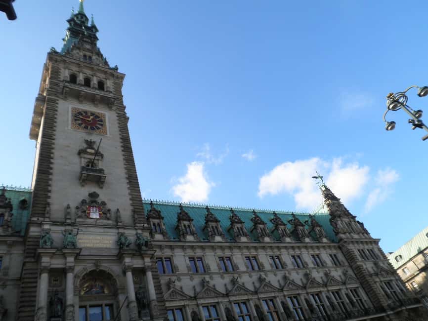 Immagine nº 2 di Amburgo: tour esclusivo in limousine con autista attività a Germania, caricata dal fornitore