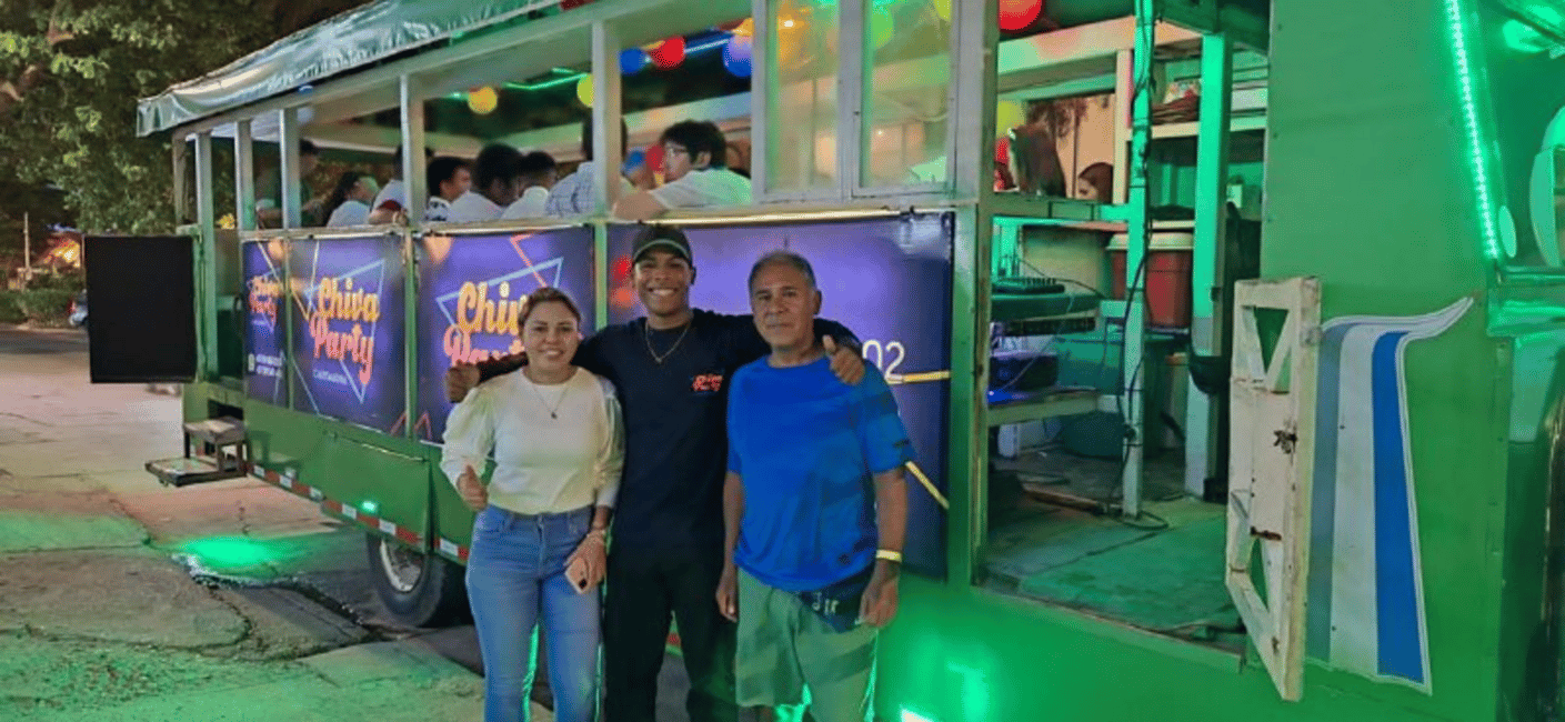 image n.17 of Cartagena: Funny PartyBus with dance floor and good music! activity in Cartagena, uploaded by supplier