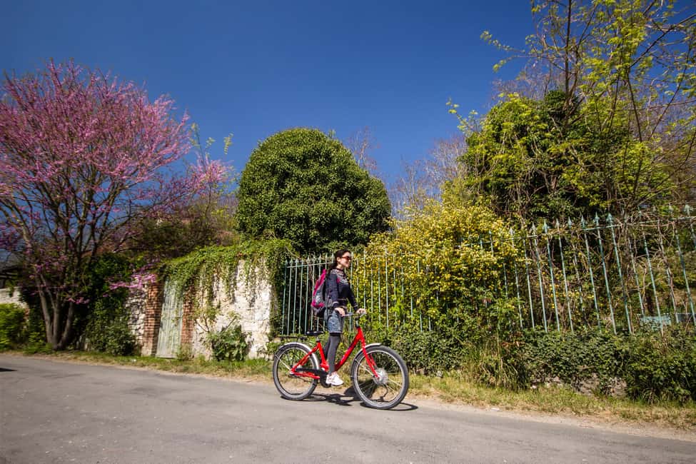 bild nr.8 av Från Paris: Monet Garden & Giverny Cykeltur och picknickstopp aktivitet i Giverny, uppladdad av arrangören