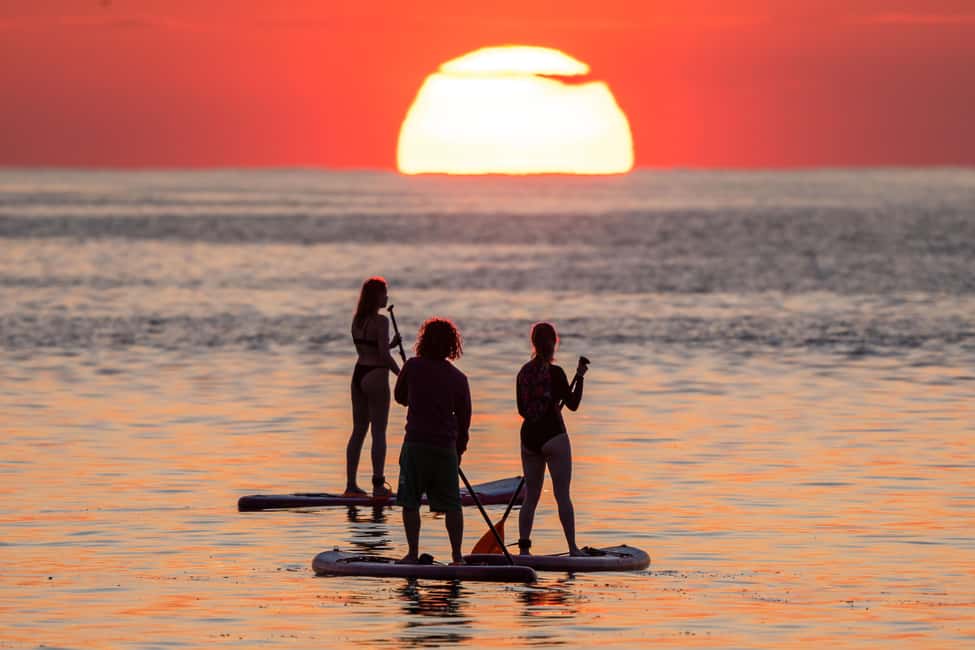 imagem n.14 de Barcelona: Paddleboarding ao nascer do sol com instrutor e fotos atividade em Barcelona, carregada pelo fornecedor