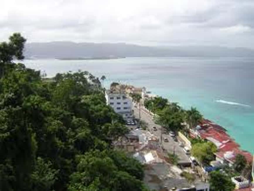imagem n.3 de Passeio pela cidade de Montego Bay e pela casa mal-assombrada de Rose Hall atividade em Montego Bay, carregada pelo fornecedor