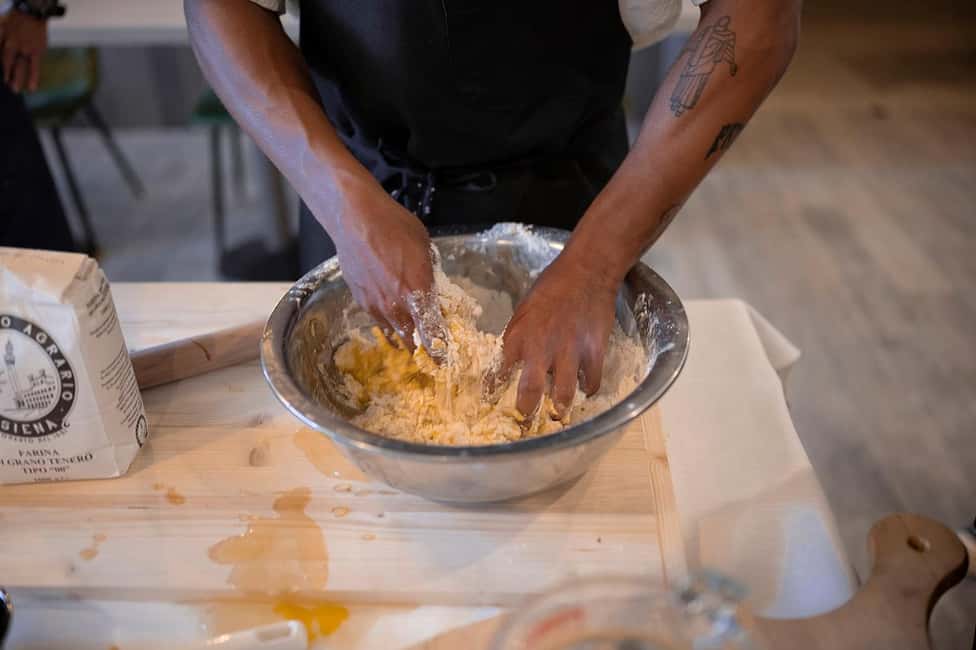 Immagine nº 2 di Corso di cucina: Ricette autentiche italiane con pranzo attività a Monteriggioni, caricata dal fornitore