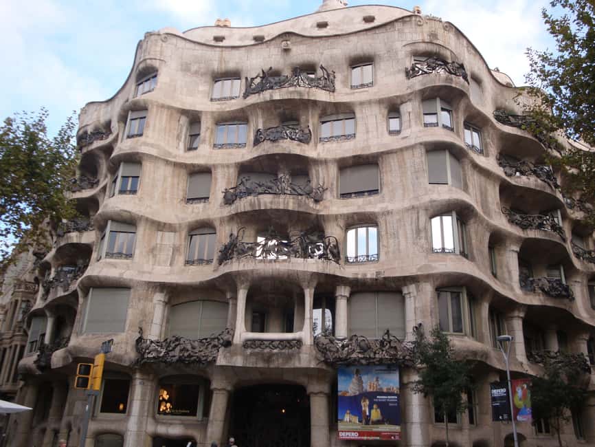 Bild Nr. 5 von Barcelona: Deutsche Stadtrundfahrt aus Gaudís Perspektive Aktivität in Barcelona, hochgeladen vom Anbieter