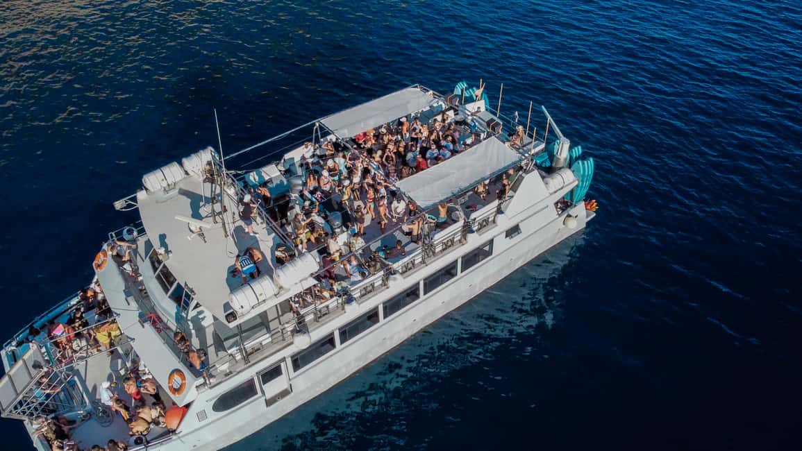 Image N°35 de Ibiza : Soirée VIP sur un catamaran avec Open Bar Premium, Paella et Ticket Club activité à Ibiza (ville), publiée par le prestataire