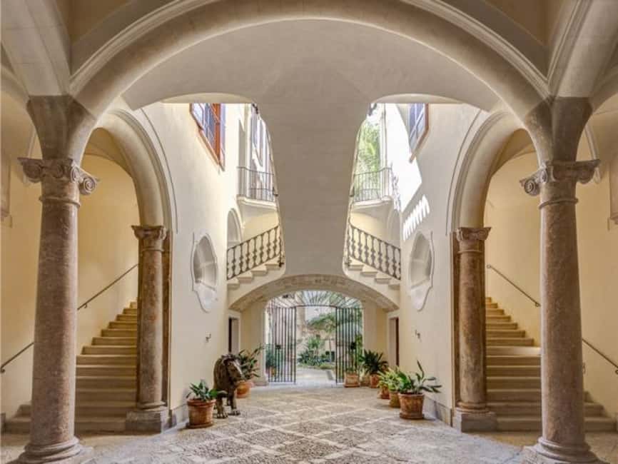 image n.12 of Palma de Mallorca: Guided Tour of the Old Town activity in Palma de Mallorca, uploaded by supplier