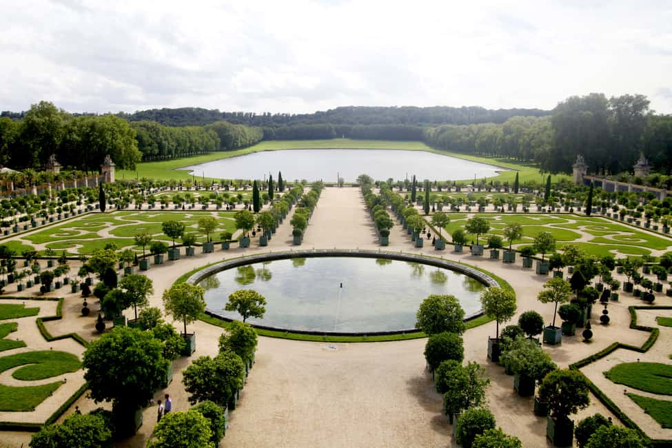 image n.5 of Paris: Gardens of Versailles Walking Tour & Palace Entry activity in Paris, uploaded by supplier