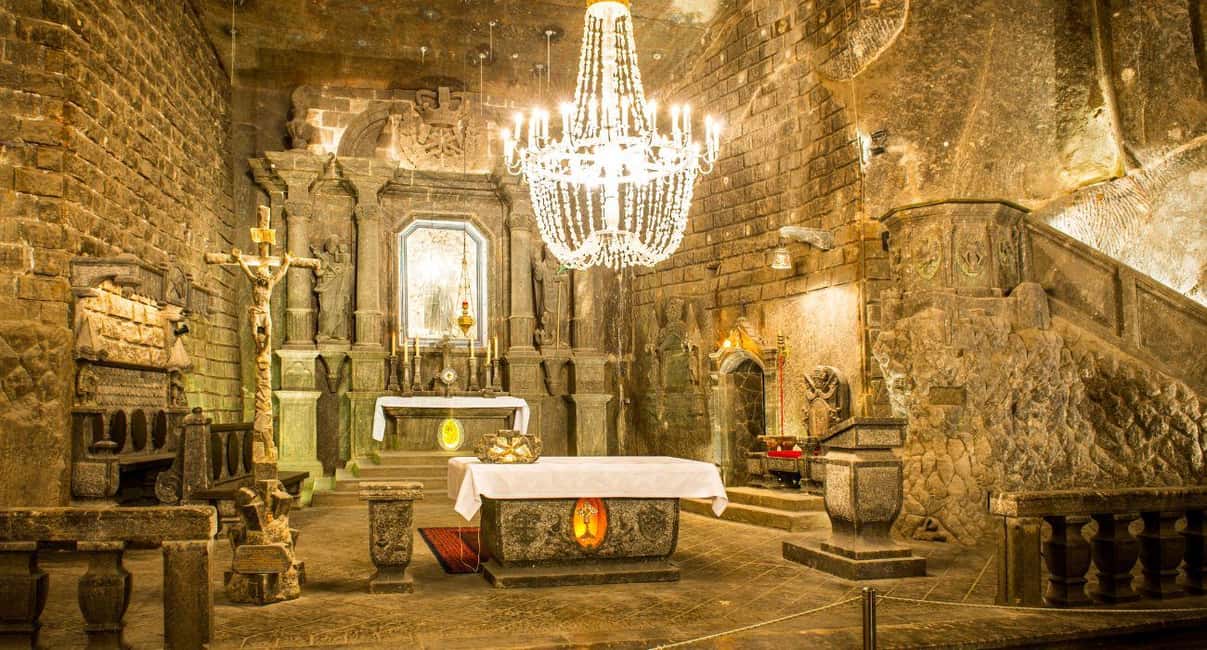 Immagine nº 1 di Da Varsavia: Tour guidato alla Miniera di Sale di Wieliczka e a Cracovia attività a Wieliczka, caricata dal fornitore