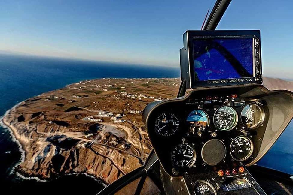 image n.18 of Santorini: 30 Minute Private Helicopter Flight activity in Fira, uploaded by supplier