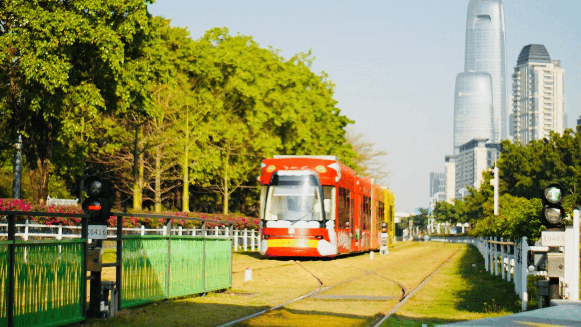 Image N°1 de Guangzhou : Laissez-passer d'une journée pour le tramway touristique de Riverside activité à Chine du Sud-Est, publiée par le prestataire