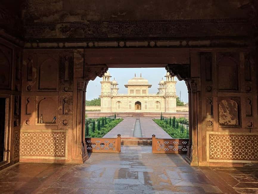 imagem n.6 de De Deli: Excursão privada ao Taj Mahal e Agra com 5* Almoço atividade em Agra, carregada pelo fornecedor