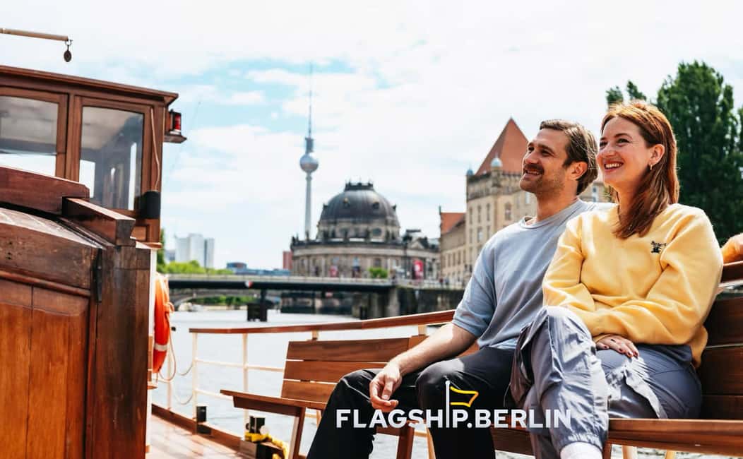 image n.9 of Berlin: 1h Boutiquestyle-Cruise on the Historic HEMINGWAY activity in Berlin, uploaded by supplier