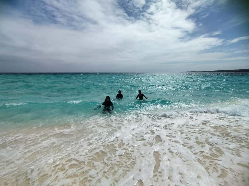 image n.31 of Camiguin: White Island Mantigue Island Exploration PRIVATE activity in Philippines, uploaded by supplier