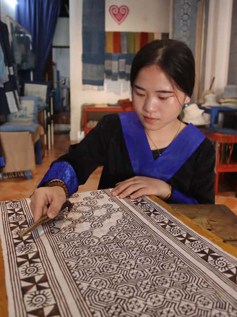 imagen n.º 8 de Luang Prabang: Taller de Arte Batik Hmong actividad en Luang Prabrang, subida por el proveedor