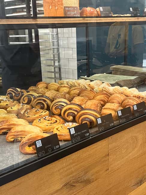 image n.3 of Bordeaux: Early Bird Small-Group Tour with Coffee & Pastry activity in Bordeaux, uploaded by supplier