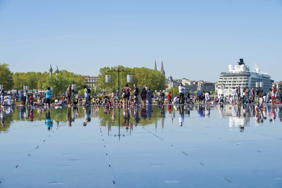 image n.2 of Bordeaux: Guided Walking Tour activity in Bordeaux, uploaded by supplier