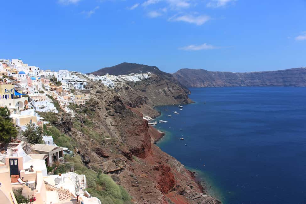 imagem n.3 de Excursão de 1 dia de barco: Vulcão de Santorini, Thirassia e pôr do sol em Oia atividade em Cíclades, carregada pelo fornecedor