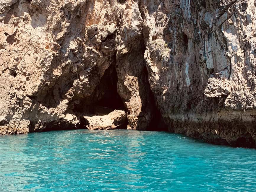 image n.13 of Sesimbra: Arrábida Beaches & Caves Boat Tour with Snorkeling activity in Sesimbra, uploaded by supplier