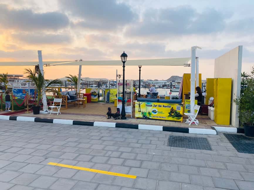 Immagine nº 8 di Dubai: Tour in auto a reazione di 30 minuti del Burj Al Arab con gelato attività a Dubai, caricata dal fornitore
