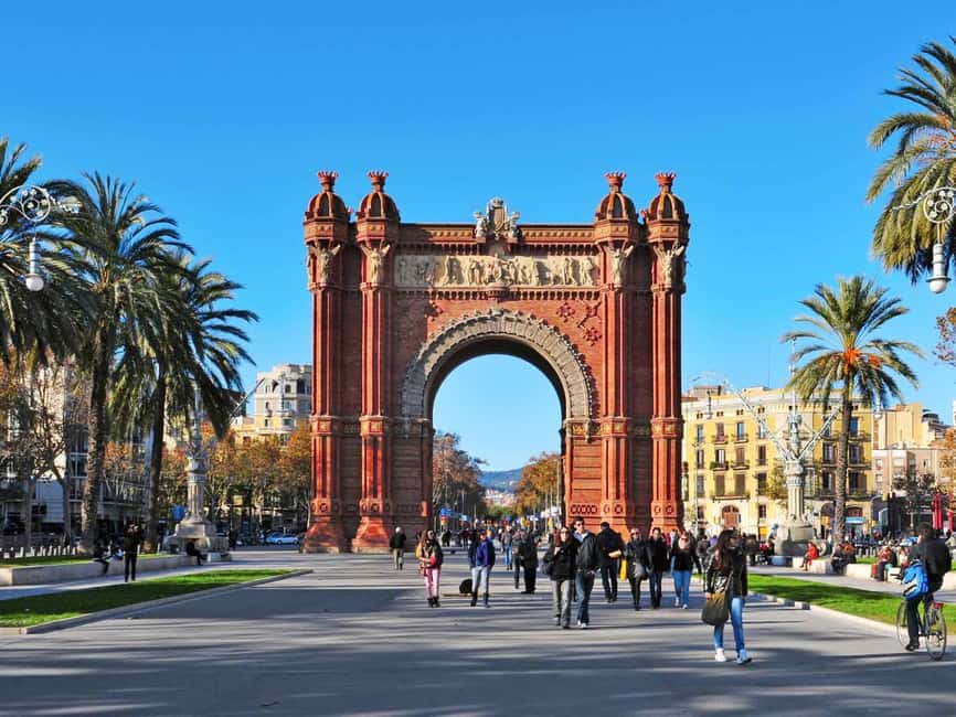 bild nr.3 av Barcelona Highlights Halvdagsutflykt i liten grupp med upphämtning aktivitet i Barcelona, uppladdad av arrangören