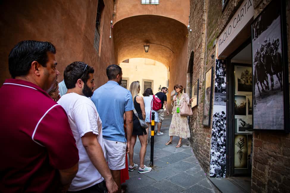 imagen n.º 9 de Desde Florencia: visita guiada a Siena y San Gimignano y cena actividad en Siena, subida por el proveedor