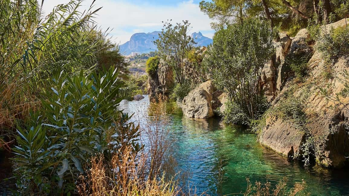 imagen n.º 16 de Desde Alicante/Benidorm: Excursión a las Cascadas de Guadalest y Algar actividad en Callosa de Ensarriá, subida por el proveedor