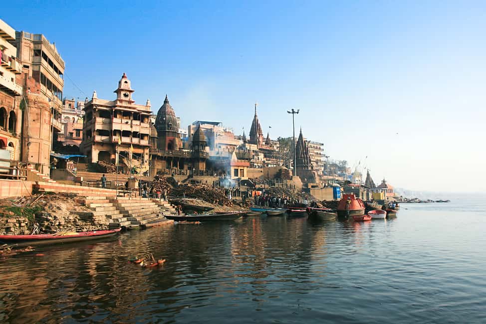 imagem n.2 de Varanasi : Passeio de barco ao nascer do sol atividade em Uttar Pradesh, carregada pelo fornecedor