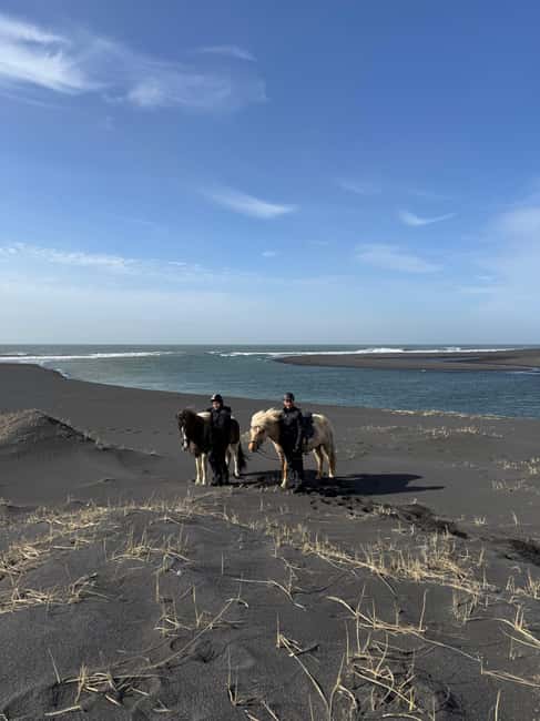 imagen n.º 7 de sur de Islandia: Excursión a caballo por la playa negra actividad en Hvolsvöllur, subida por el proveedor