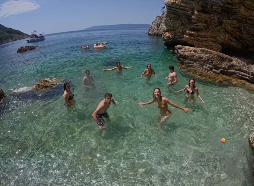 Immagine nº 9 di Opatija/Lovran: Gita in barca alle spiagge isolate dell'isola di Cres attività a Contea di Zagabria, caricata dal fornitore
