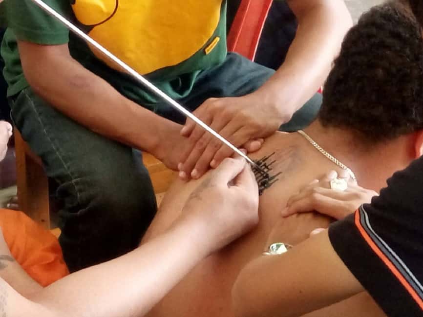 Image N°2 de Depuis Bangkok : Tatouage sacré au Wat Bang Phra activité à Nakhon Pathom, publiée par le prestataire