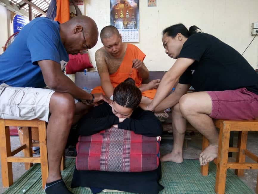 Image N°11 de Depuis Bangkok : Tatouage sacré au Wat Bang Phra activité à Nakhon Pathom, publiée par le prestataire