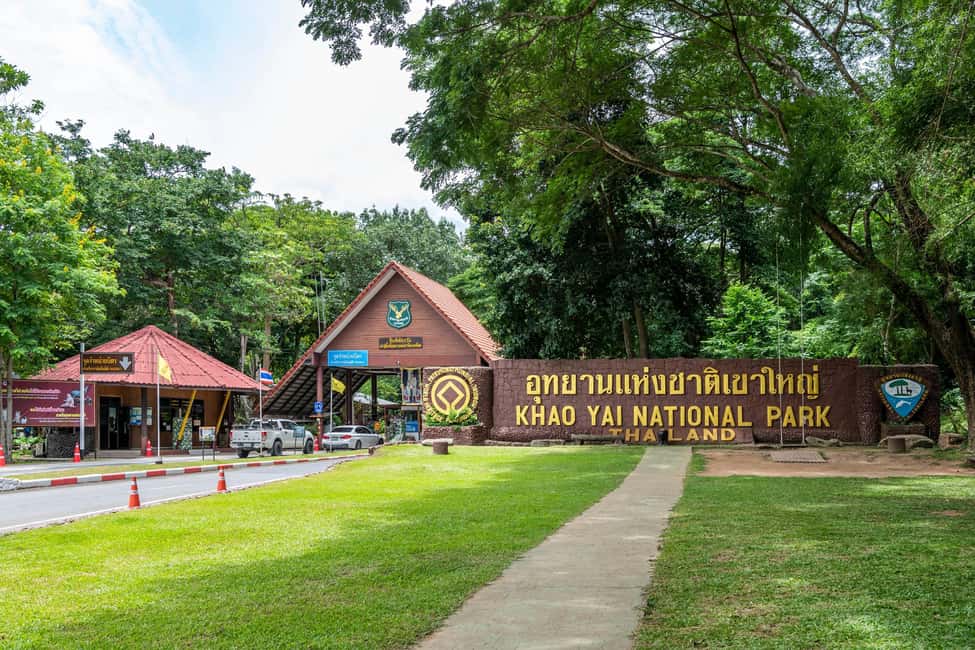 imagen n.º 14 de Desde Bangkok: Excursión de un día en grupo reducido al Parque Nacional de Khao Yai actividad en Provincia de Nakhon Nayok, subida por el proveedor