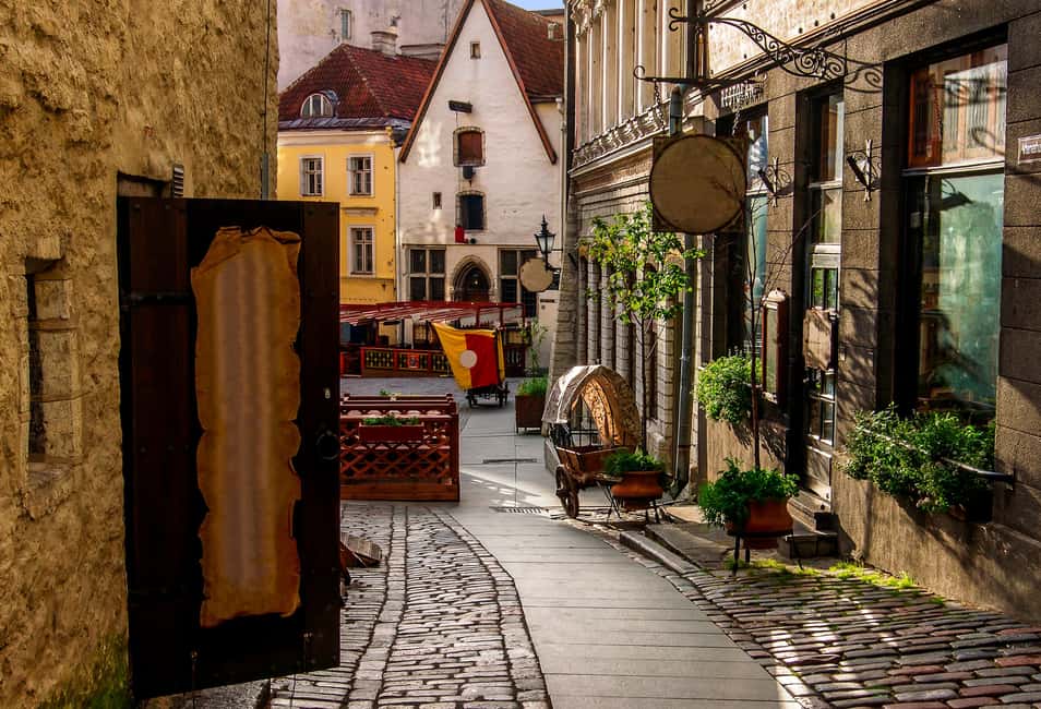 Immagine nº 2 di Tallinn: tour guidato a piedi della città vecchia attività a Tallinn, caricata dal fornitore