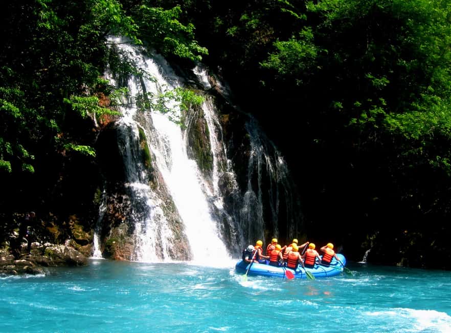 Bild Nr. 2 von Montenegro: Wildwasser-Rafting auf dem Fluss Tara Aktivität in Montenegro, hochgeladen vom Anbieter